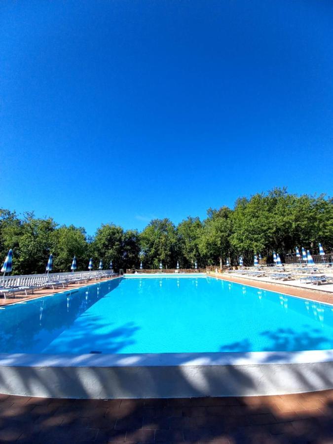 Luxor Chianti Glamping Village Кастелліна-ін-К'янті Екстер'єр фото